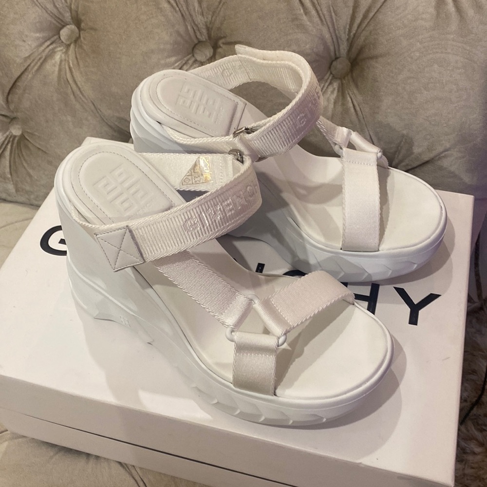 Givenchy women’s white marshmallow Velcro strap wedge sandals